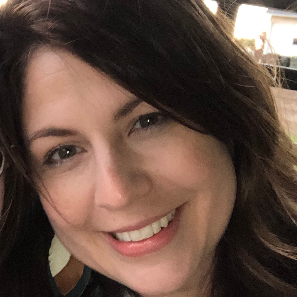 Meet your Posher, Jennifer